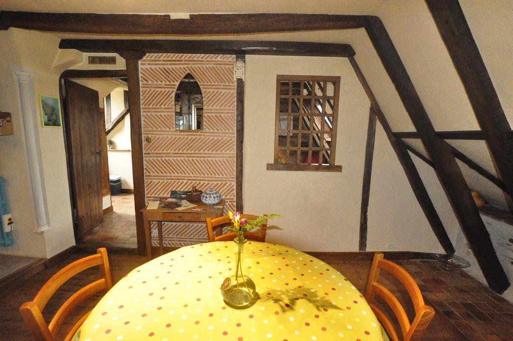 Le Petit Logis De Tinteniac Angers Szoba fotó